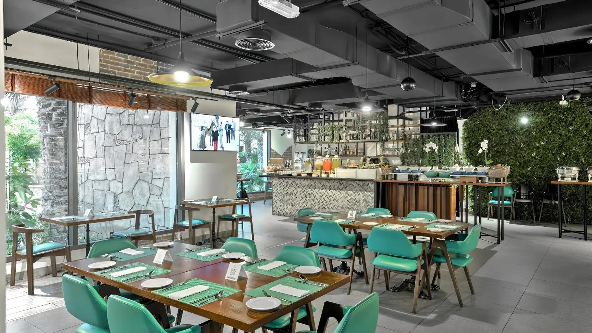 Wyndham Residences The Palm Dubai 5*,